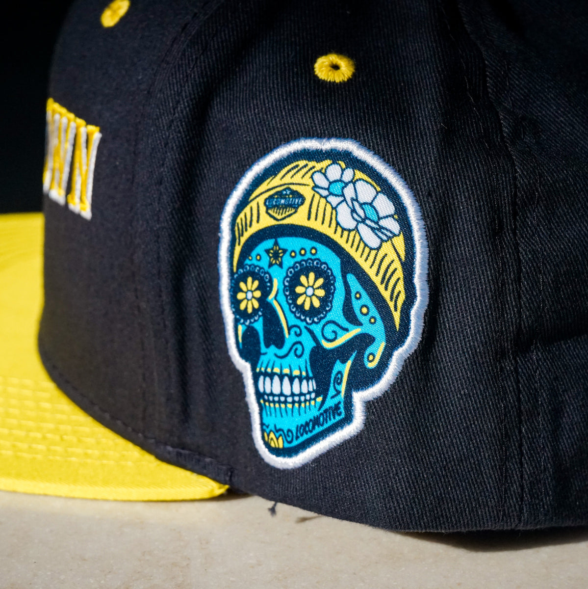 LOCOS CHUCOTOWN YELLOW SNAPBACK HAT – El Paso Locomotive FC Team Shop