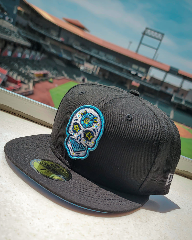 SUGAR SKULL FITTED HAT- WHITE